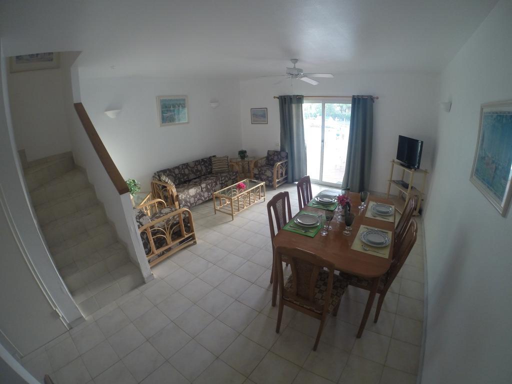 Antigua Chiama Italia Villas Jolly Harbour Bagian luar foto