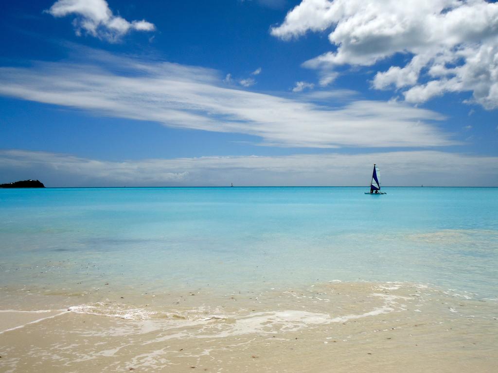 Antigua Chiama Italia Villas Jolly Harbour Bagian luar foto